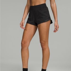 Lululemon hotty hot short high rise 2.5 inch